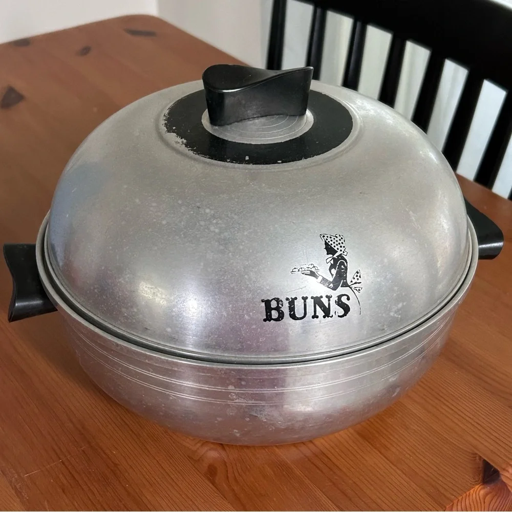 West Bend Bun Warmer - Picture 1 of 9